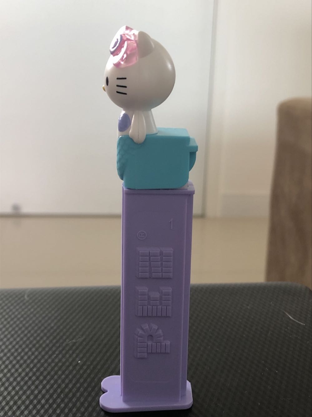 Hello Kitty Mermaid - Hello Kitty (complete) pez collectible [Barcode 9044400919075] - Main Image 3