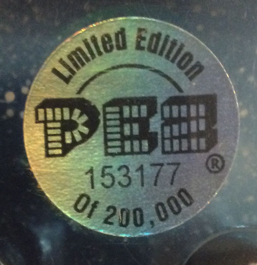 Star Trek: The Next Generation - Star Trek: The Next Generation pez collectible [Barcode 073621008243] - Main Image 3