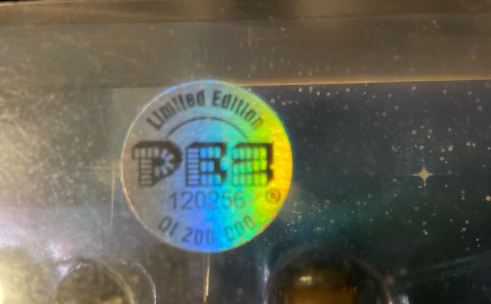 Star Trek: The Next Generation - Star Trek: The Next Generation pez collectible [Barcode 073621008243] - Main Image 4