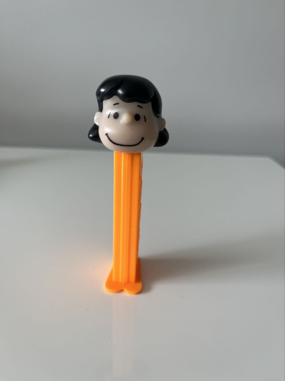 Peanuts - Lucy A - PEANUTS pez collectible - Main Image 2