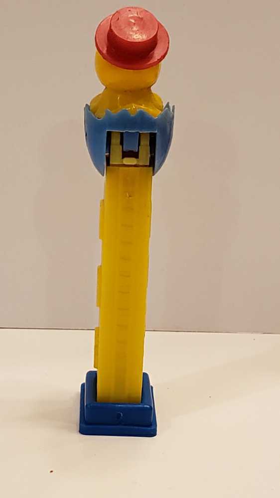 Chick In Egg A; Die Cut Eyes, Steel Pin, Hard Shell - Holiday - Easter pez collectible - Main Image 3