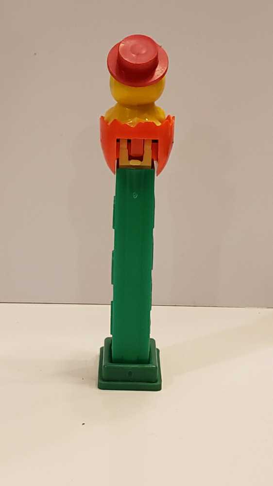 Chick In Egg A; Die Cut Eyes, Steel Pin, Hard Shell - Holiday - Easter pez collectible - Main Image 3