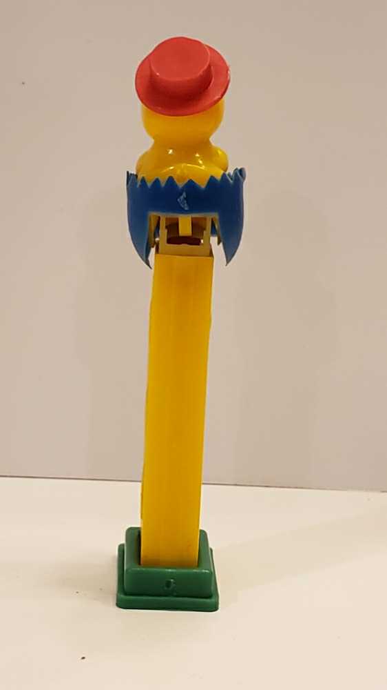 Chick In Egg B; Painted Eyes, Soft Shell - Holiday - Easter pez collectible - Main Image 3