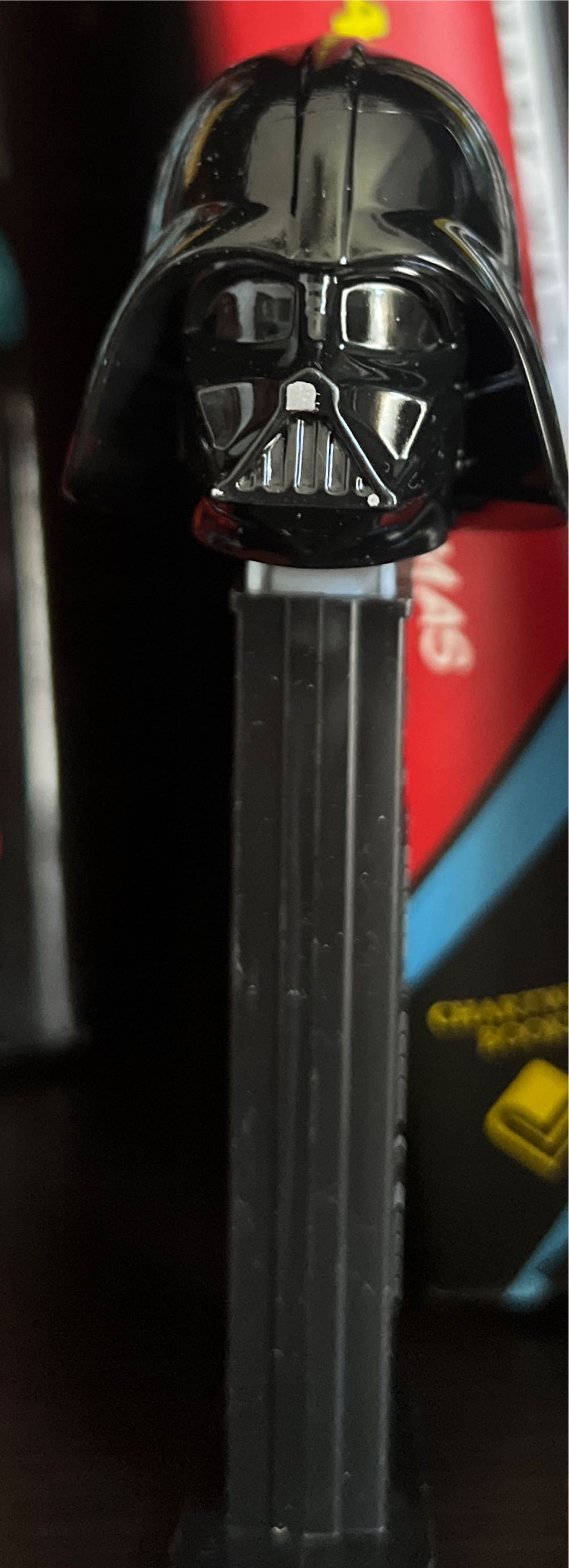 Star Wars - Darth Vader B - Star Wars pez collectible [Barcode 073621098206] - Main Image 2