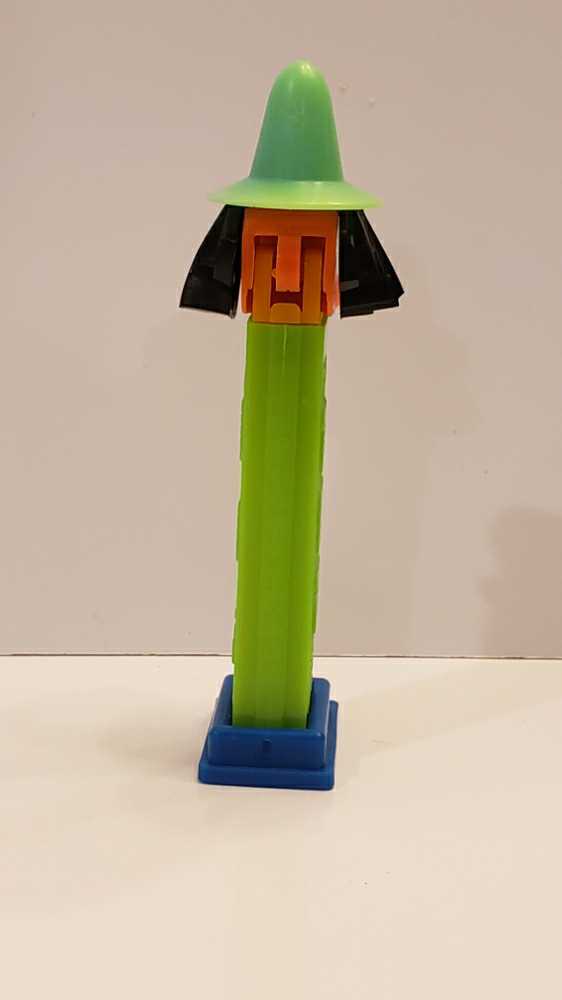 Witch C, 3 Piece - Holiday - Halloween pez collectible - Main Image 3
