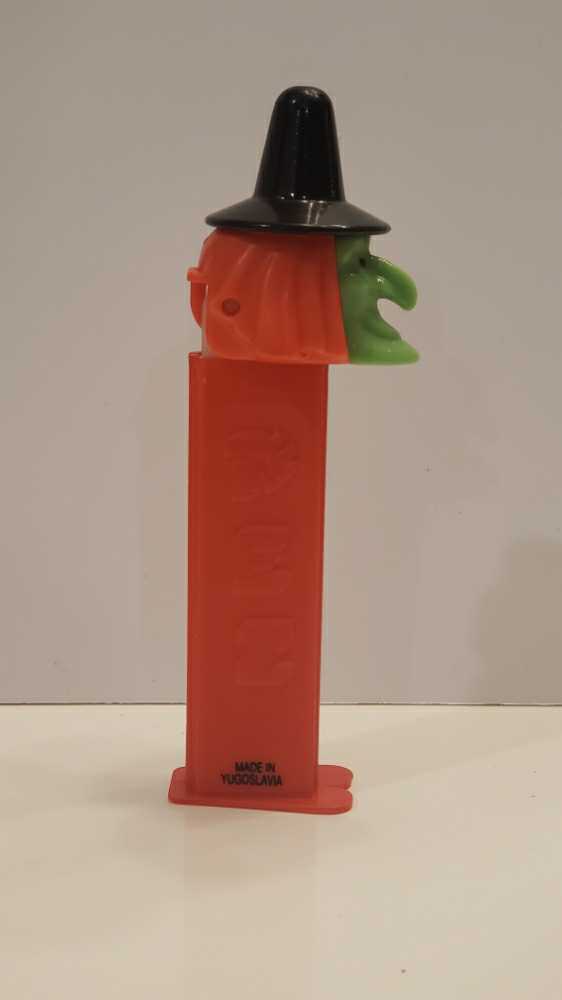 Witch D - Holiday - Halloween pez collectible - Main Image 2