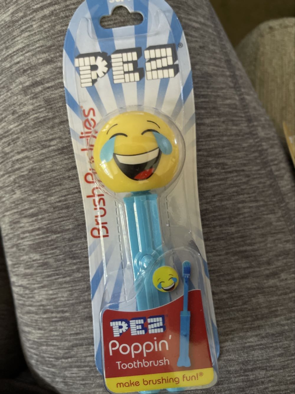 Brush Buddies Emoji Popping Pez Toothbrush  pez collectible [Barcode 854528007535] - Main Image 3