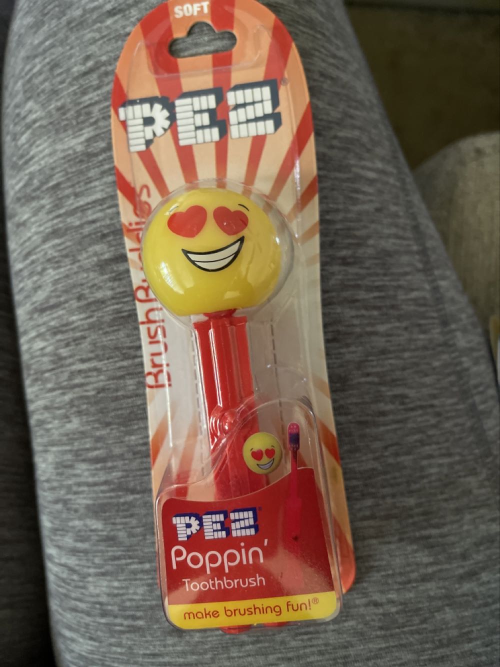 Brush Buddies Emoji Popping Pez Toothbrush  pez collectible [Barcode 854528007535] - Main Image 4