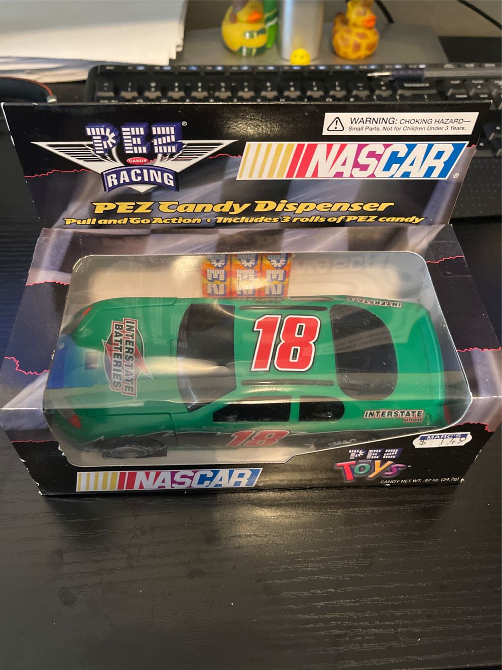Nascar - Pull And Go Action - Bobby Labonte #18 - Pull And Go pez collectible [Barcode 073621009486] - Main Image 3