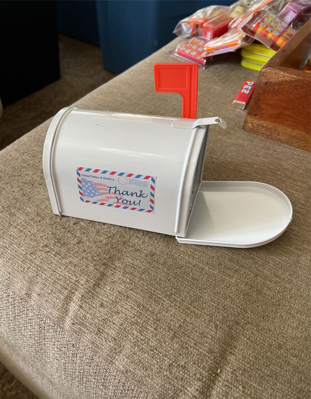 United States Of America Thank You Mailbox  pez collectible - Main Image 2