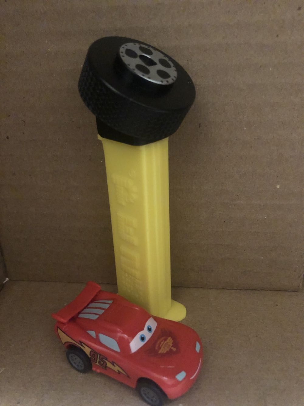 Lightening McQueen - Cars pez collectible - Main Image 2
