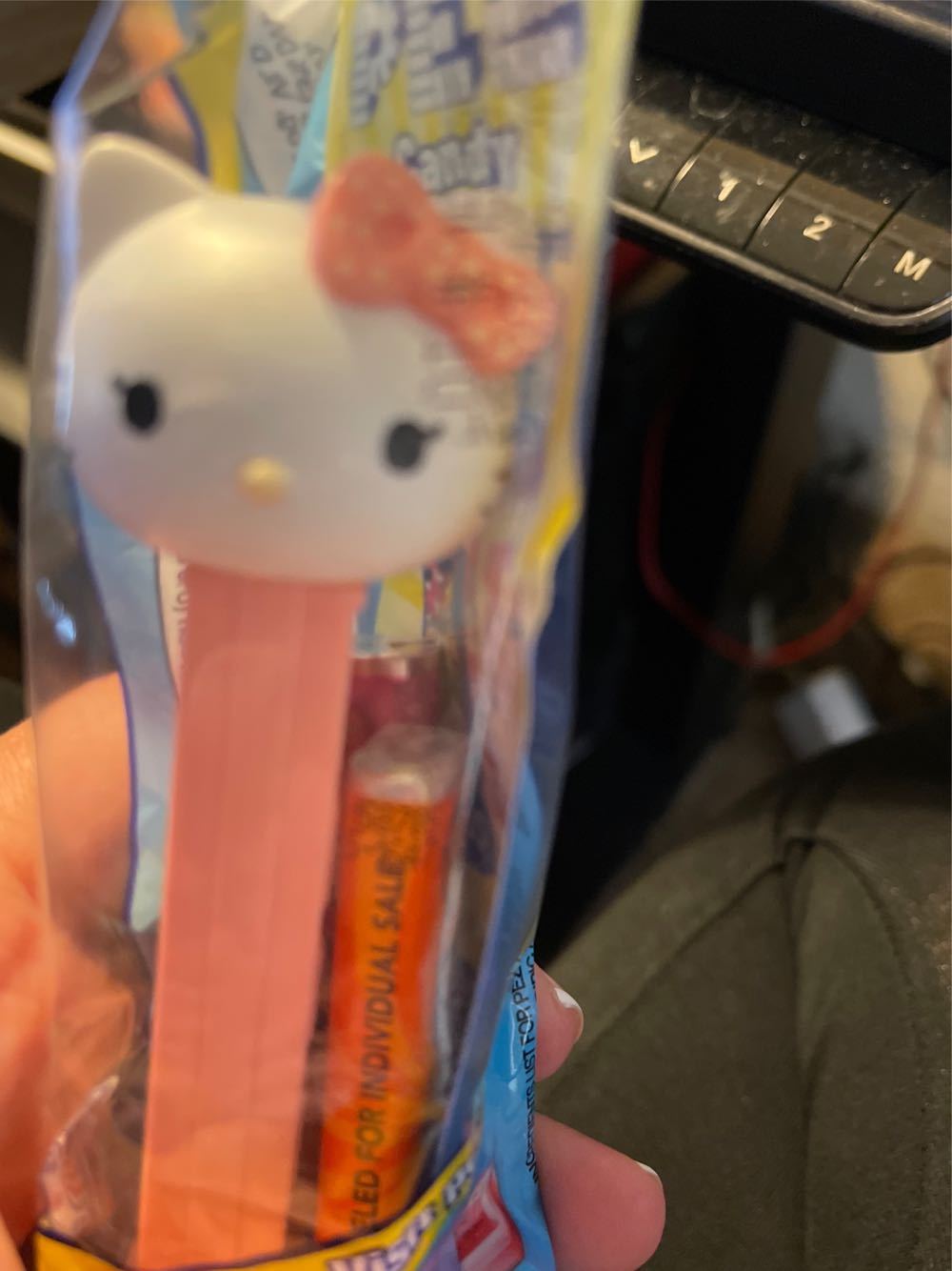Hello Kitty Pink Bow - Hello Kitty pez collectible - Main Image 2