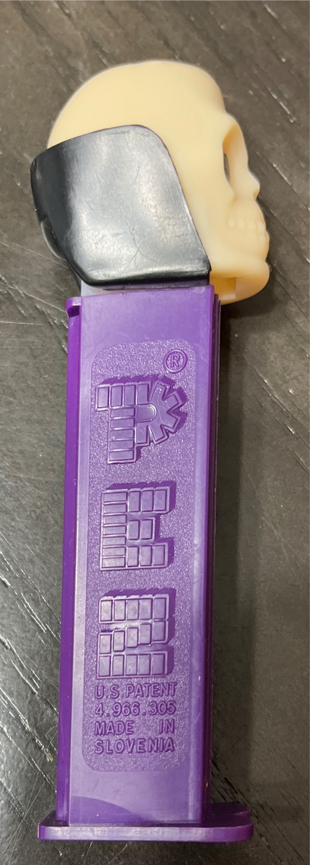 Halloween - Skull 💀 🎃 - Halloween pez collectible - Main Image 3