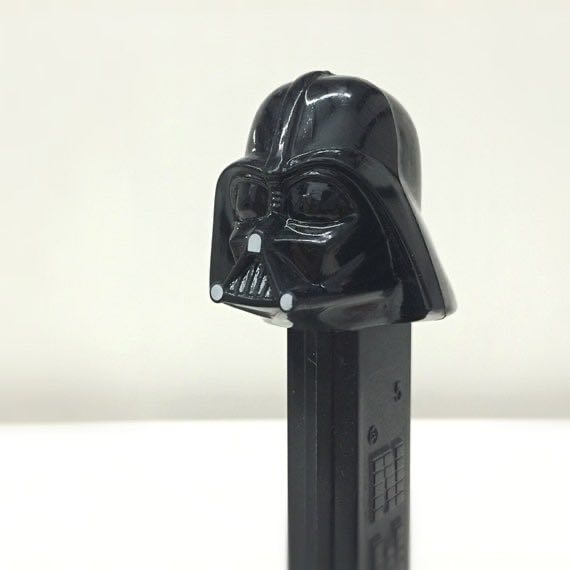 Darth Vader Pez Dispenser - Star Wars pez collectible [Barcode 073621098206] - Main Image 2