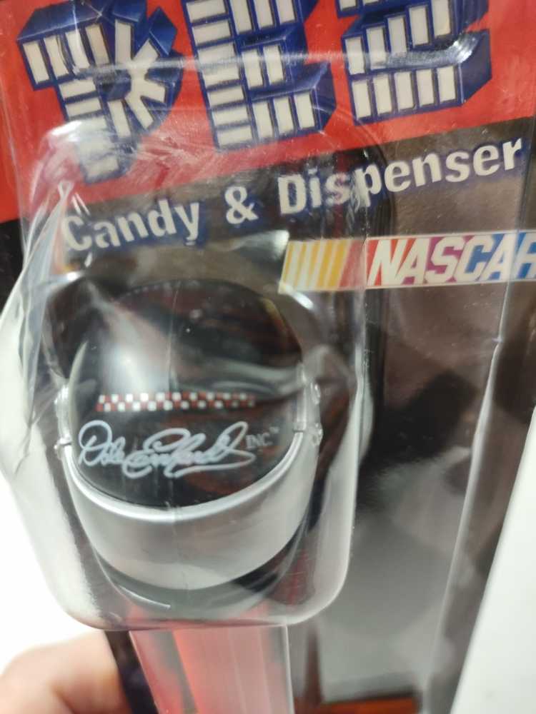Dale Earnhardt Jr. - Nascar pez collectible [Barcode 073621090033] - Main Image 4
