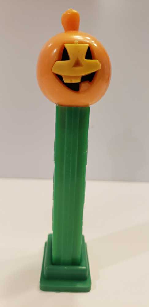 Elvis Presley ’s Candy Dispenser New