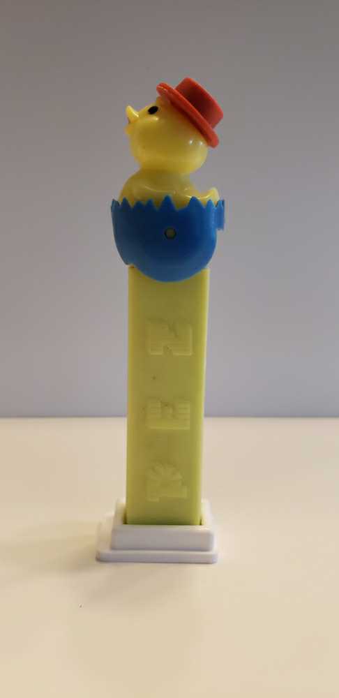 Chick In Egg B; Painted Eyes, Soft Shell - Holiday - Easter pez collectible - Main Image 4