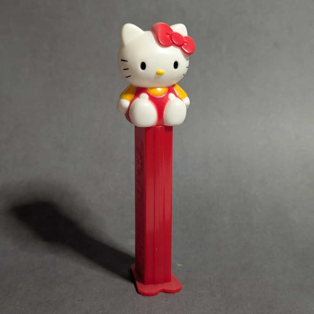 Hello Kitty FB Sit Red Bow Squinting  - Advertising & Marketing - Sanrio pez collectible [Barcode 067535661052] - Main Image 2