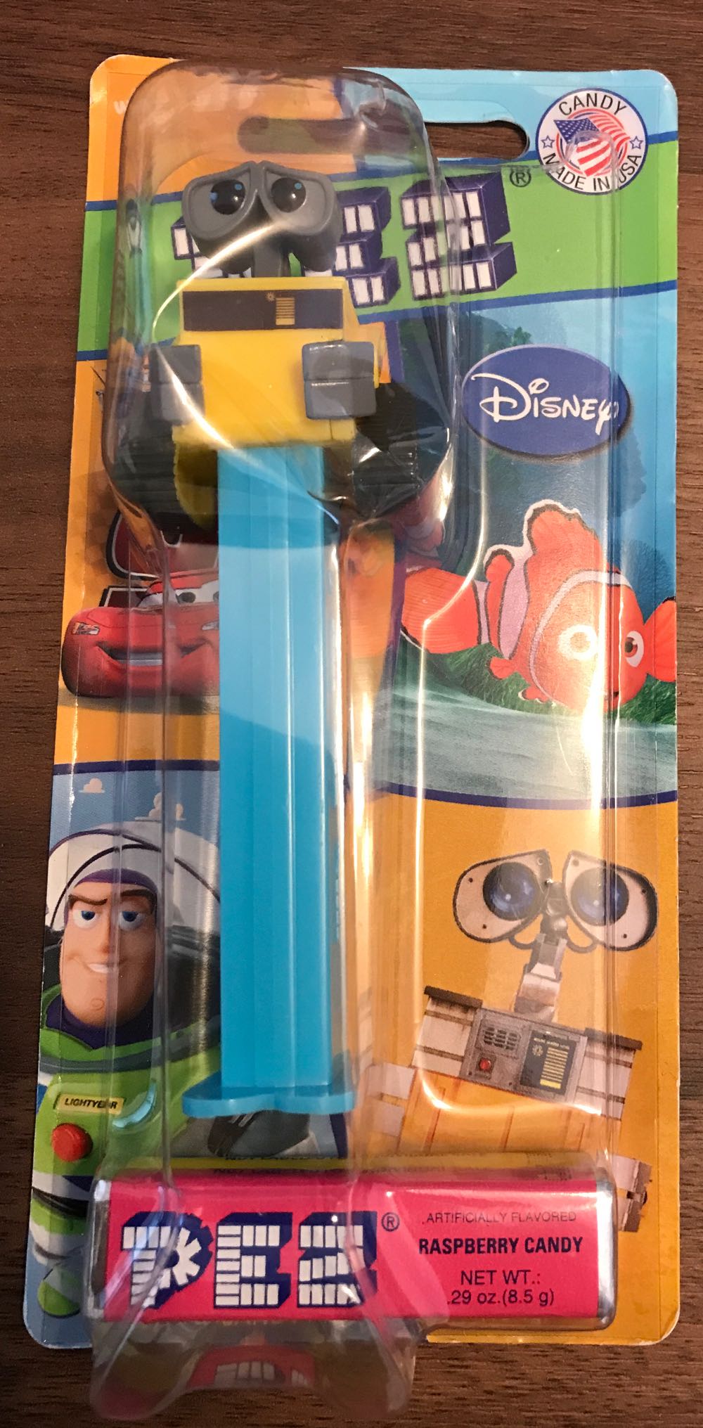 Phillies: Per Candy & Dispenser