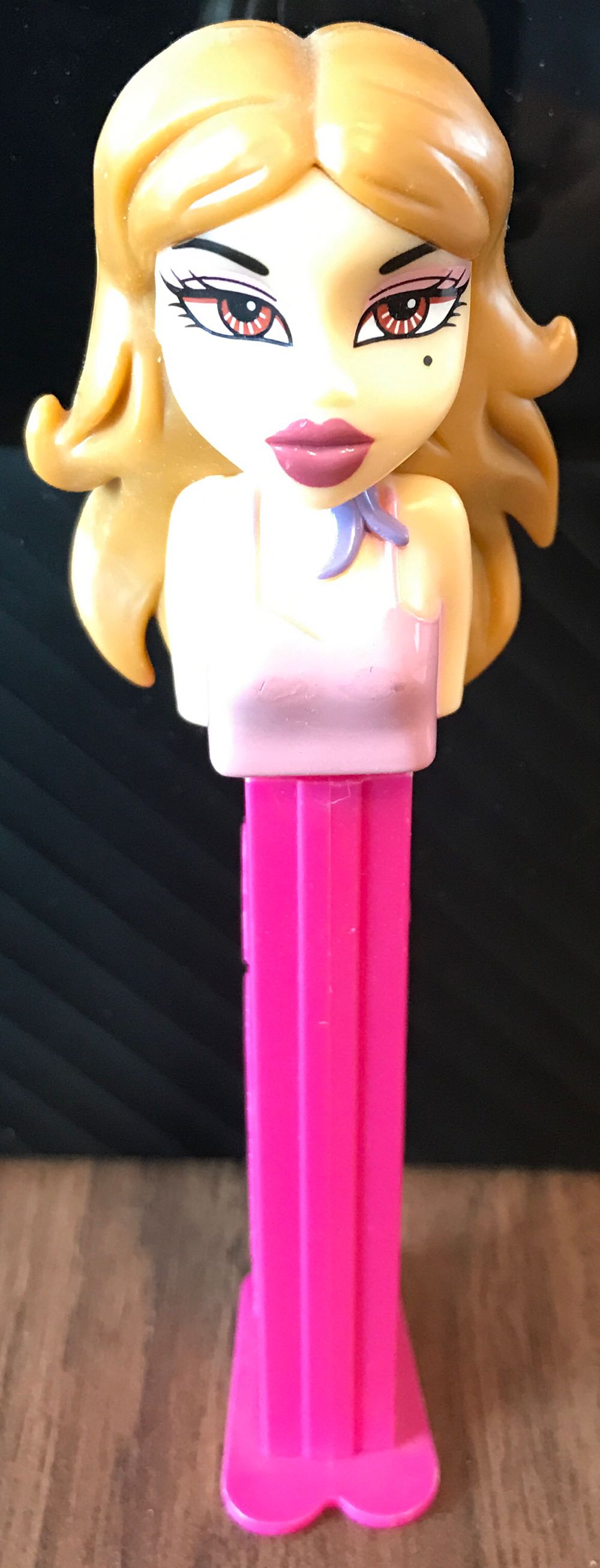 Valentine’s HVD Pink - Red Stem