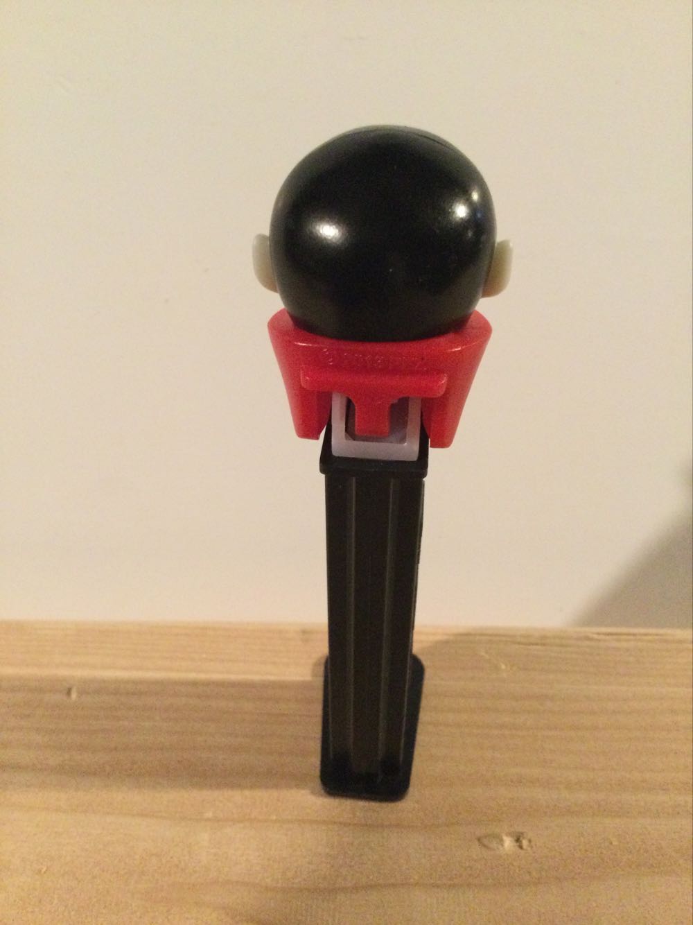 Teenage Vampire - Halloween pez collectible - Main Image 3