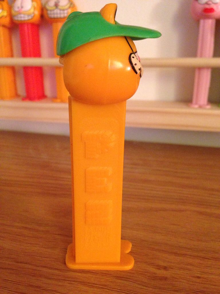 Garfield (w/ Visor) - Garfield pez collectible - Main Image 2