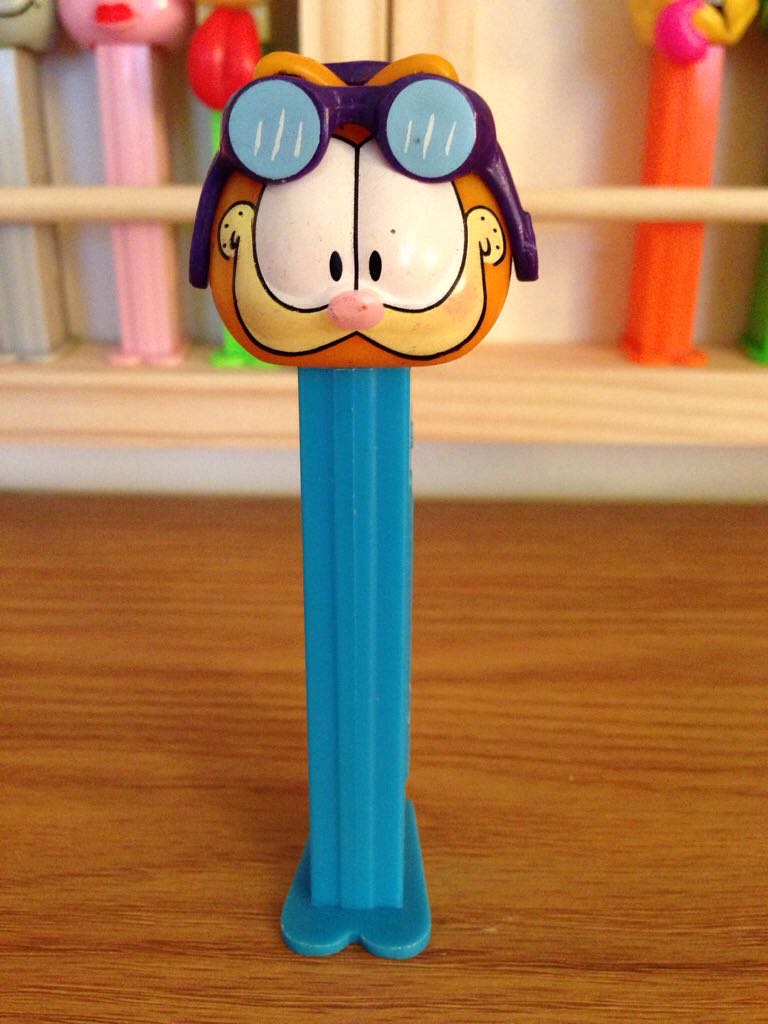 Garfield (Pilot) - Garfield pez collectible - Main Image 1