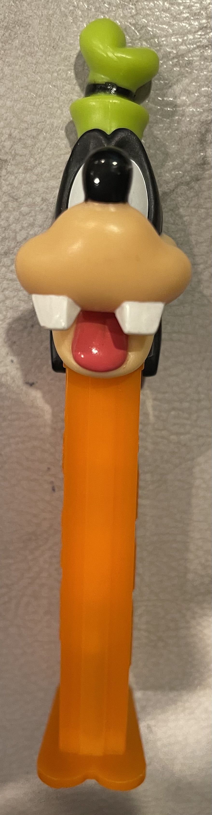 Disney - Goofy  pez collectible [Barcode 073621090026] - Main Image 2