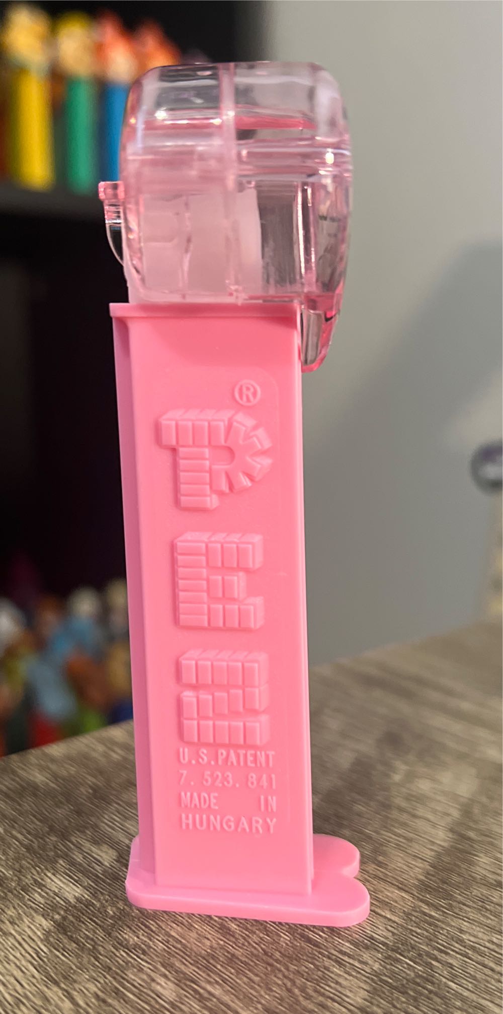 Silly Heart - HEARTS pez collectible [Barcode 073621092143] - Main Image 2