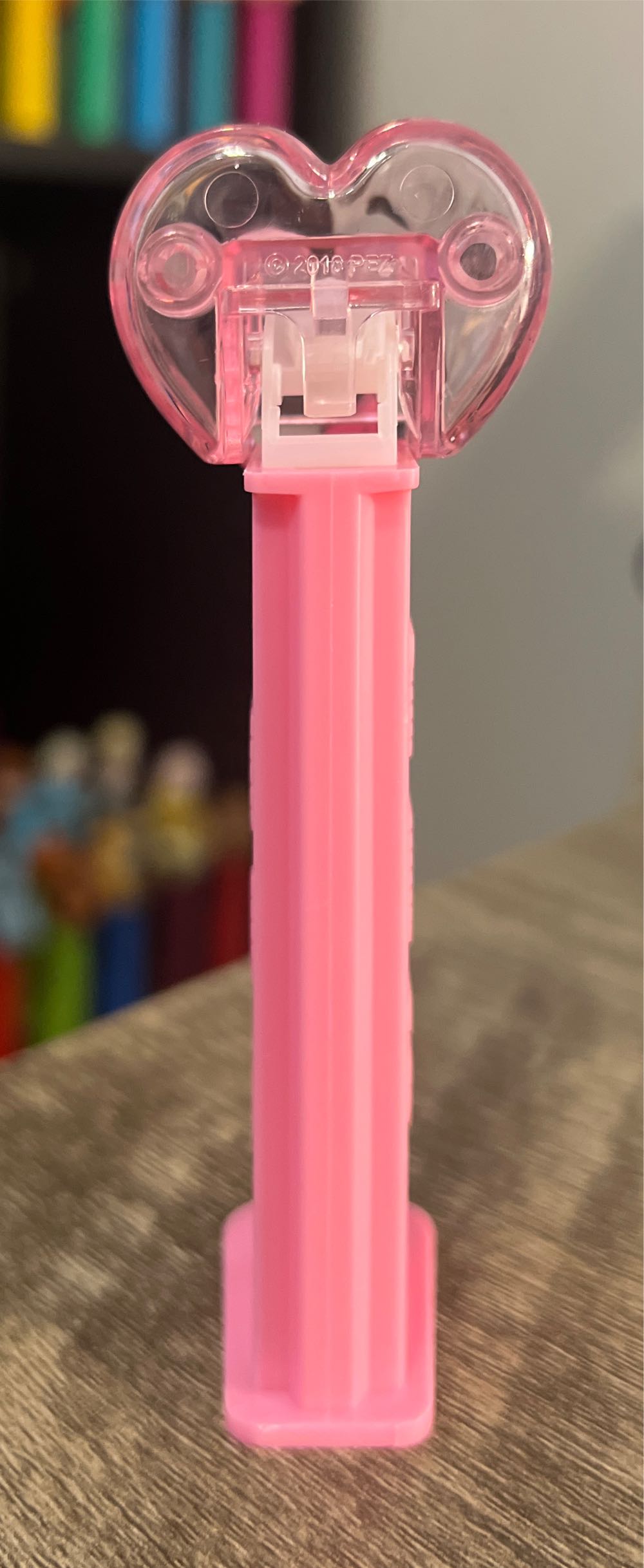 Silly Heart - HEARTS pez collectible [Barcode 073621092143] - Main Image 3