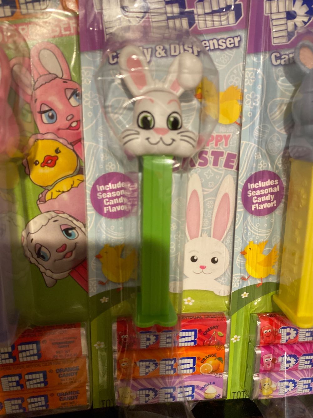 Easter. Bunny Floppy Ear - Easter pez collectible [Barcode 073621092433] - Main Image 2
