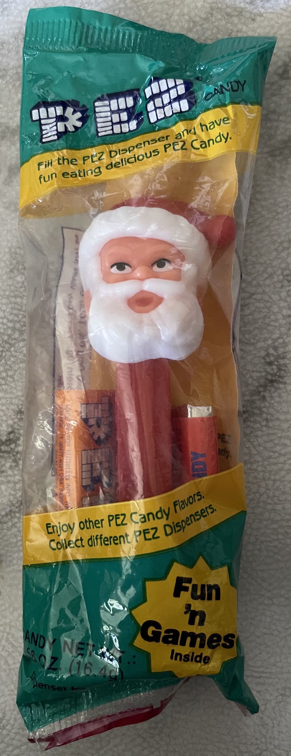 Christmas - Santa Claus  pez collectible [Barcode 073621090026] - Main Image 3