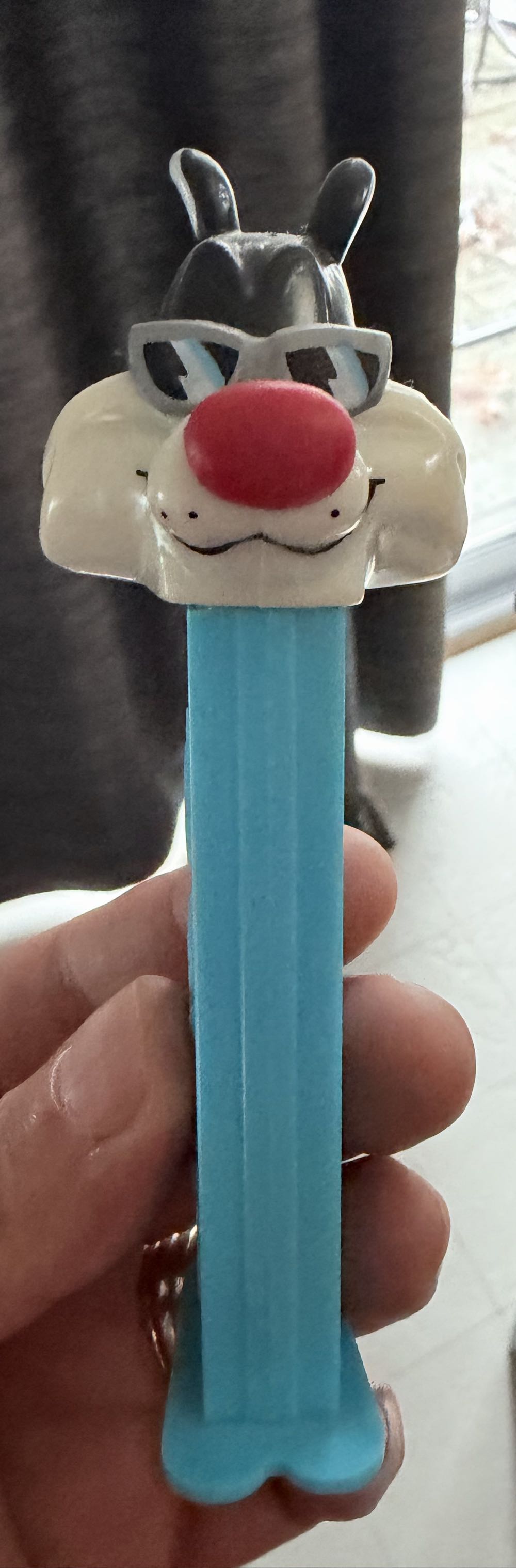 Warner Bros - Sylvester The Cat W/Sunglasses  pez collectible [Barcode 073621090026] - Main Image 2