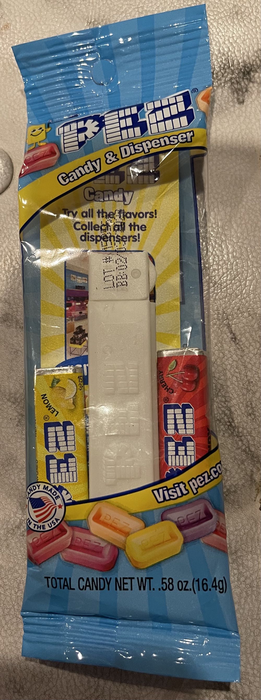 Regular Remake - White  pez collectible [Barcode 073621090026] - Main Image 1