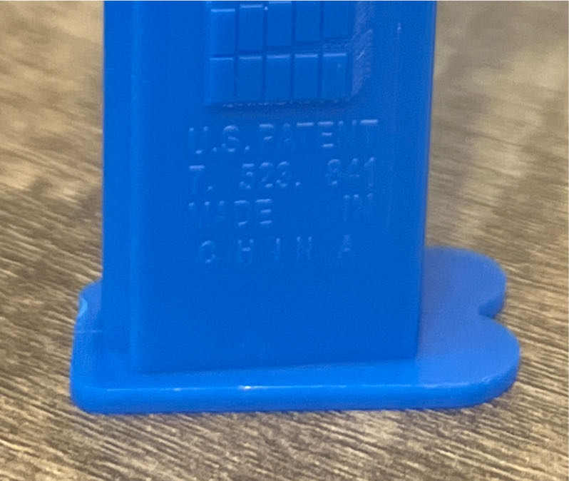 Mickey Mouse W/ Blue Baseball Hat - Disney Classic pez collectible [Barcode 073621090026] - Main Image 2