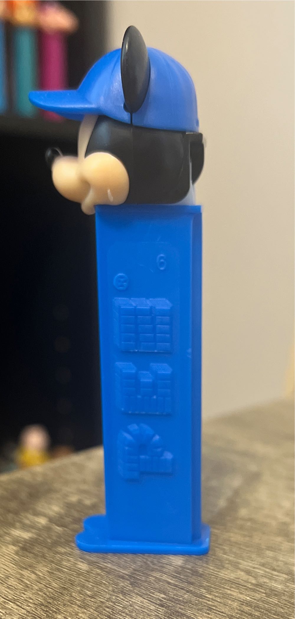 Mickey Mouse W/ Blue Baseball Hat - Disney Classic pez collectible [Barcode 073621090026] - Main Image 3