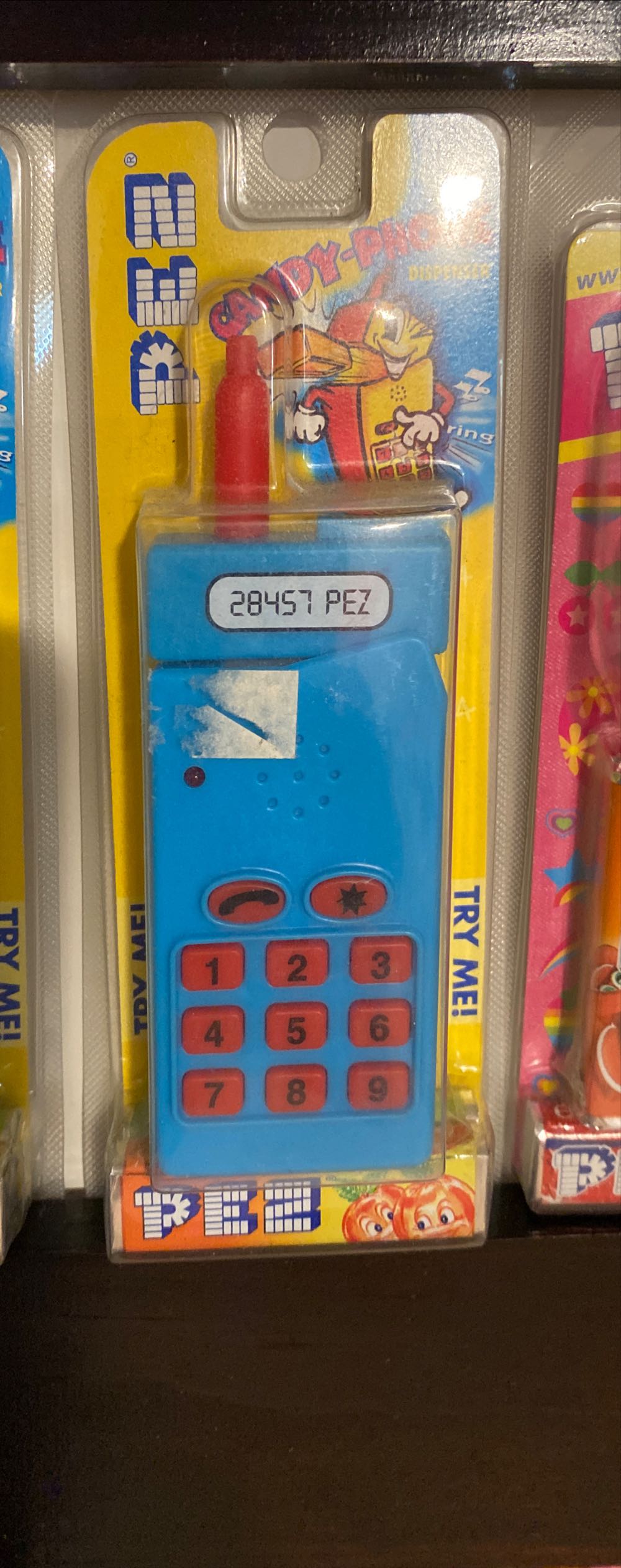 Cell Phone Dispenser  pez collectible [Barcode 063255001109] - Main Image 4