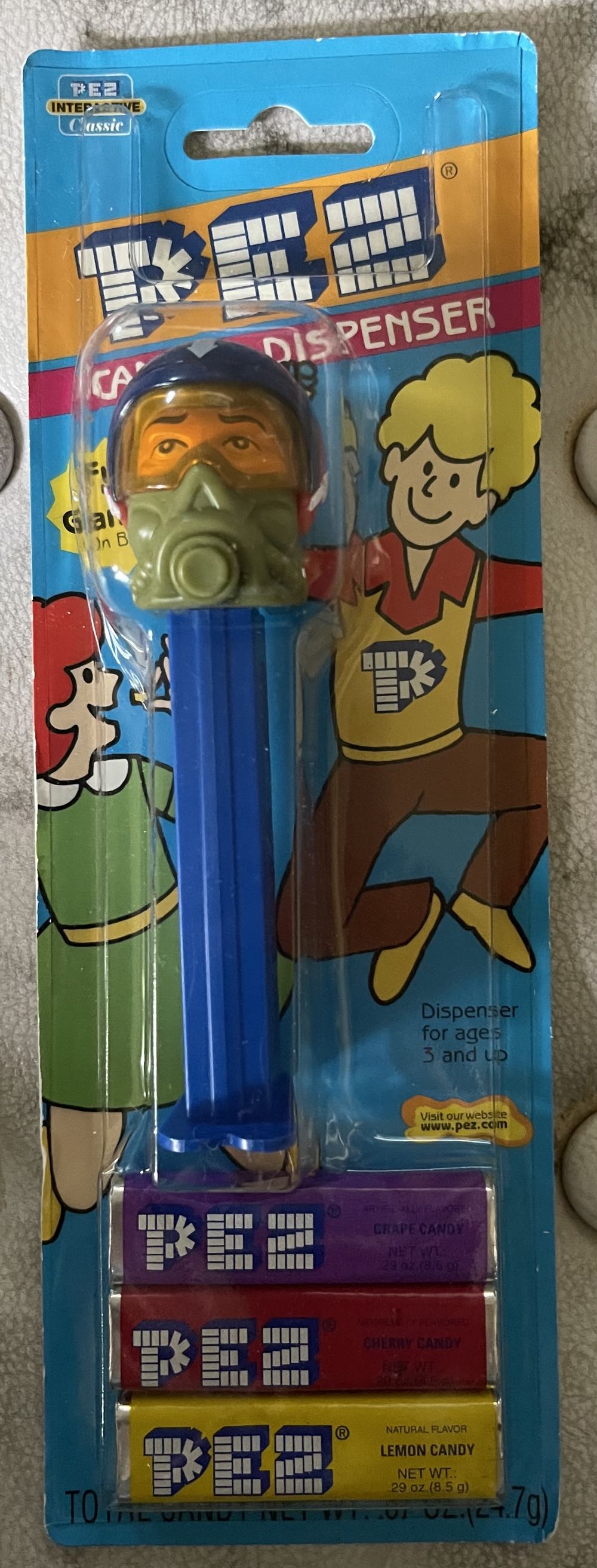 Pez Giant Pez New York Mets Charlie Brown Talking Clamshell