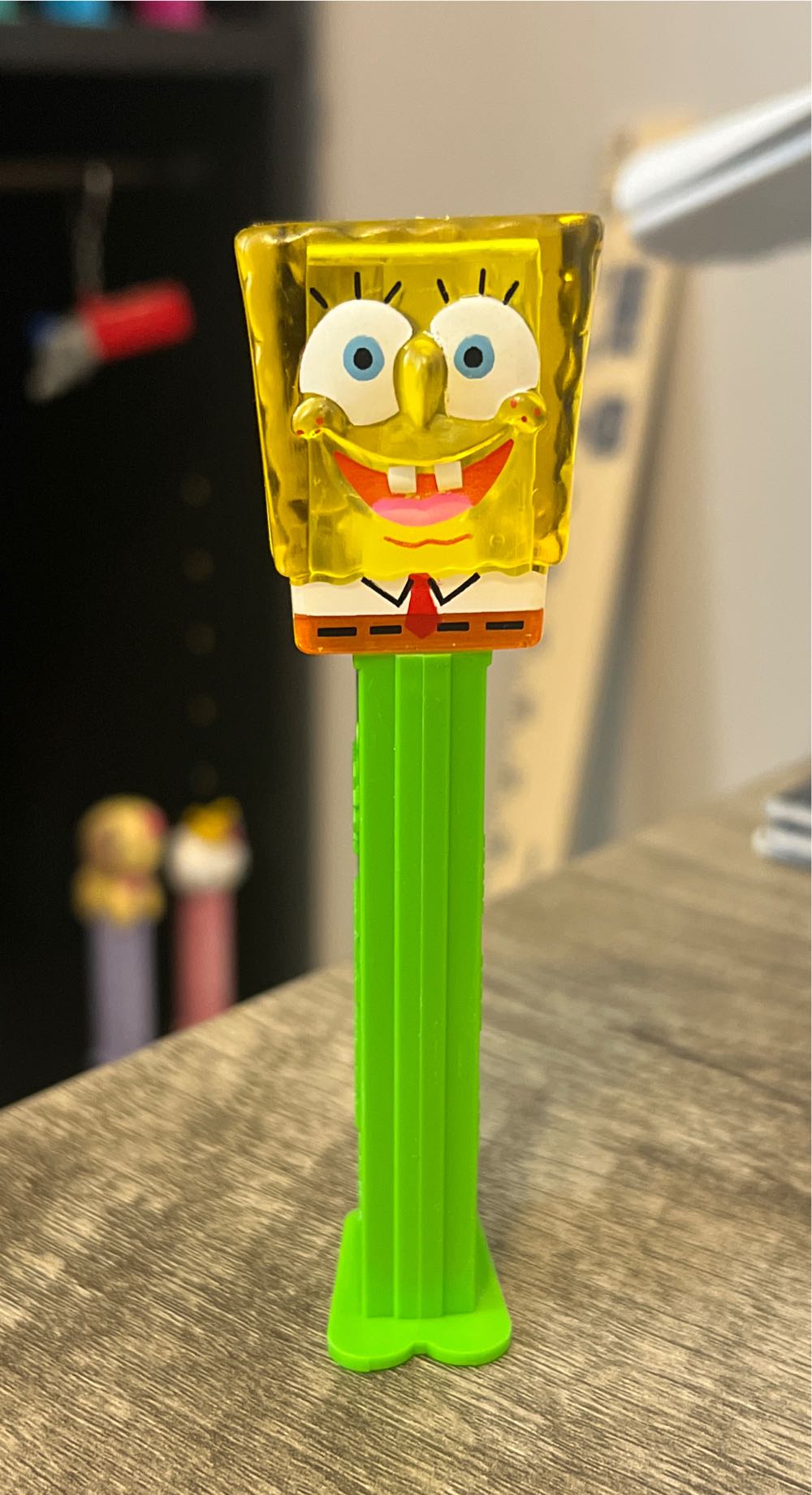 Crystal SpongeBob  - Spongebob Squarepants pez collectible [Barcode 073621094246] - Main Image 2
