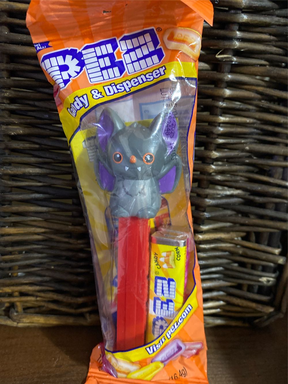 Halloween - Halloween Bat 🦇2025 🎃 - Halloween pez collectible - Main Image 2