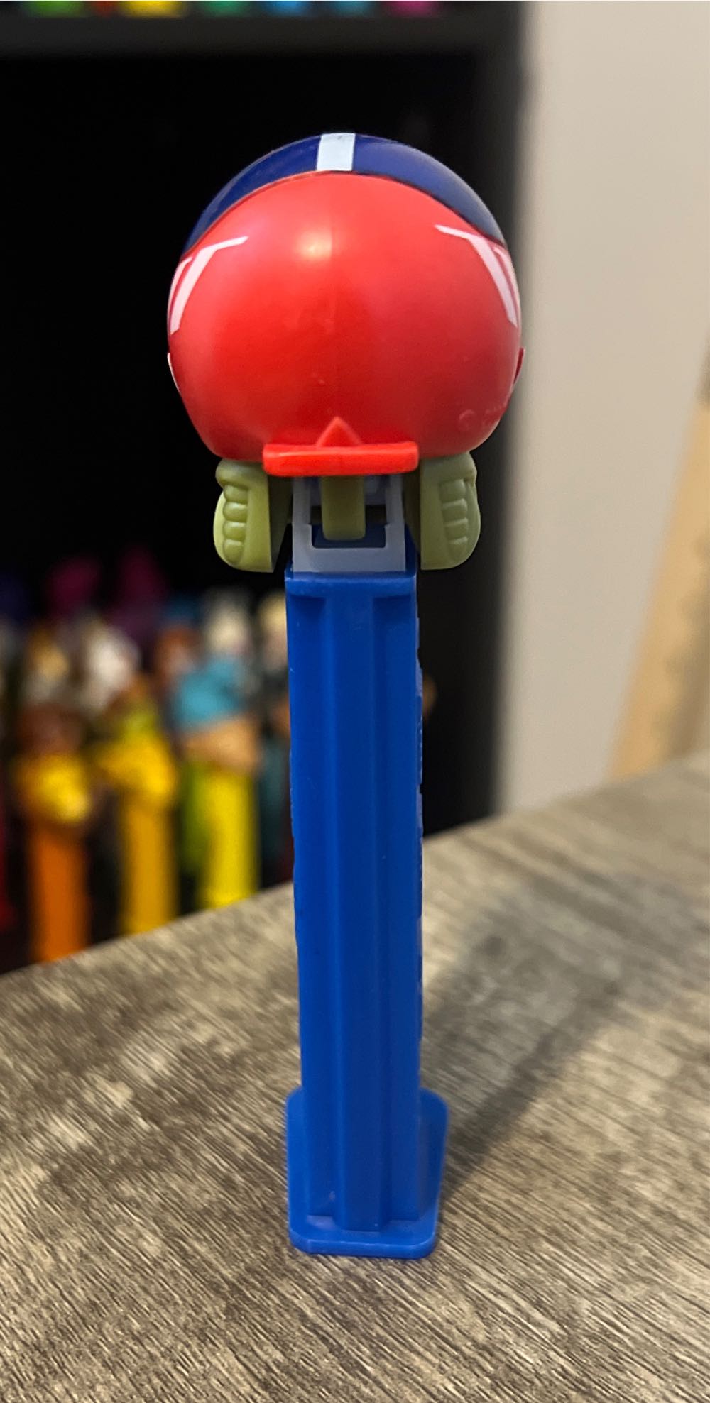 Jet Pilot - Emergency Heroes pez collectible [Barcode 073621008670] - Main Image 3