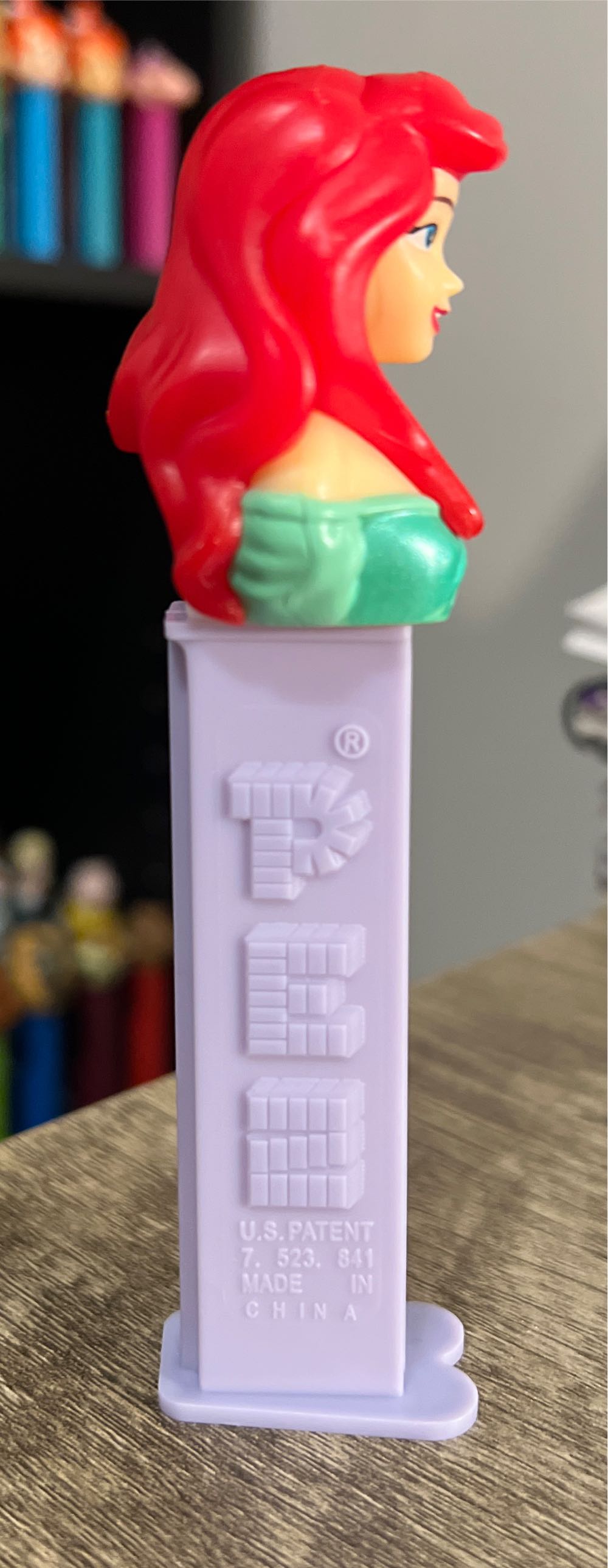 Ariel - Disney Princesses pez collectible [Barcode 073621008199] - Main Image 2