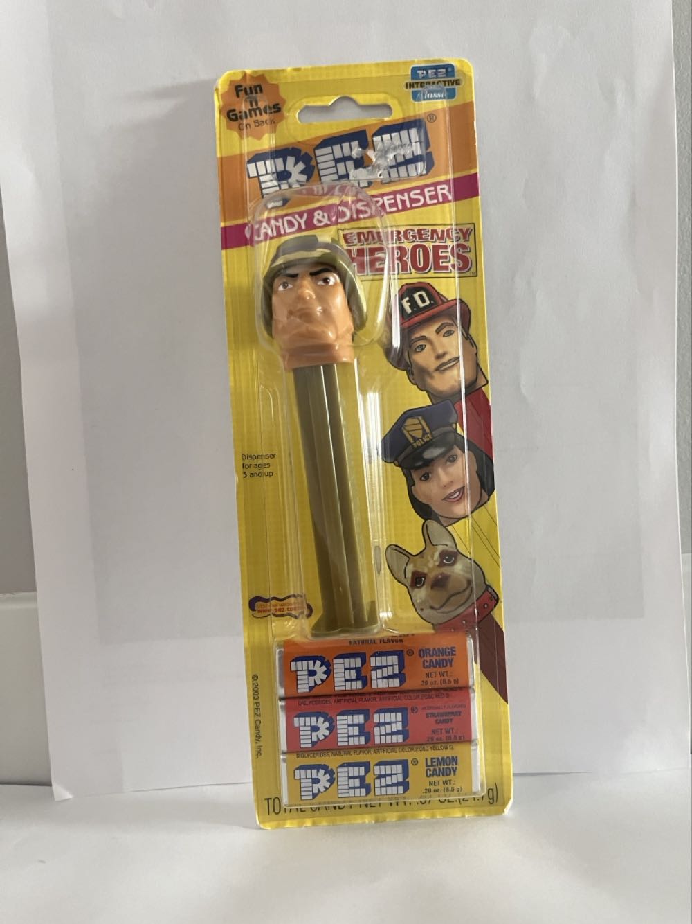 Emergency Heroes - Army Ranger  pez collectible [Barcode 073621090033] - Main Image 2