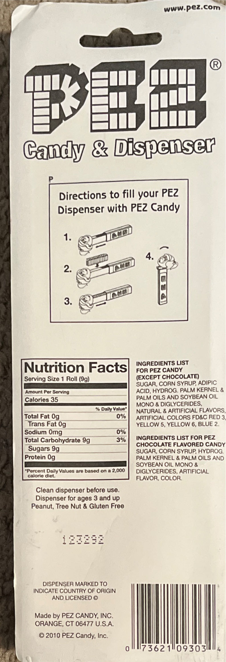 Halloween - Glowing Vampire 🧛 2010 🎃 - Halloween pez collectible [Barcode 073621093034] - Main Image 2