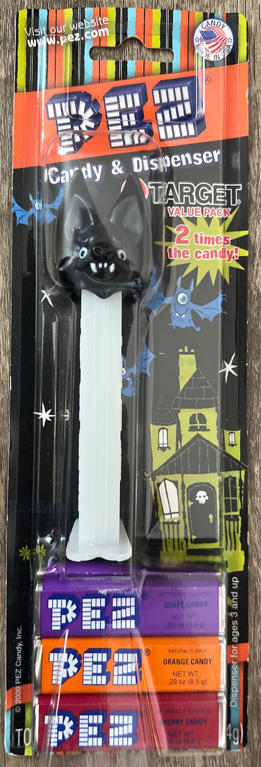 Bat A - Halloween pez collectible [Barcode 073621093034] - Main Image 2