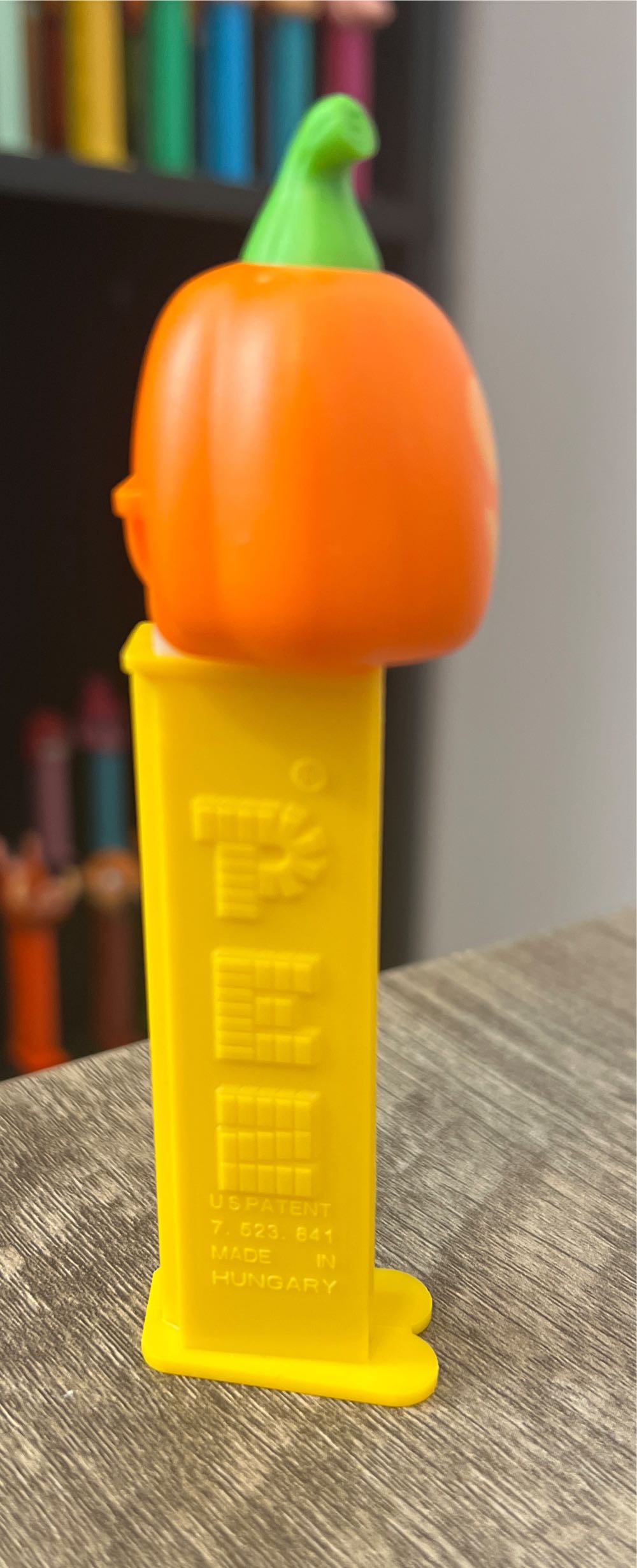 Jack O Lantern (Glow In The Dark) B - Halloween pez collectible [Barcode 073621093034] - Main Image 3
