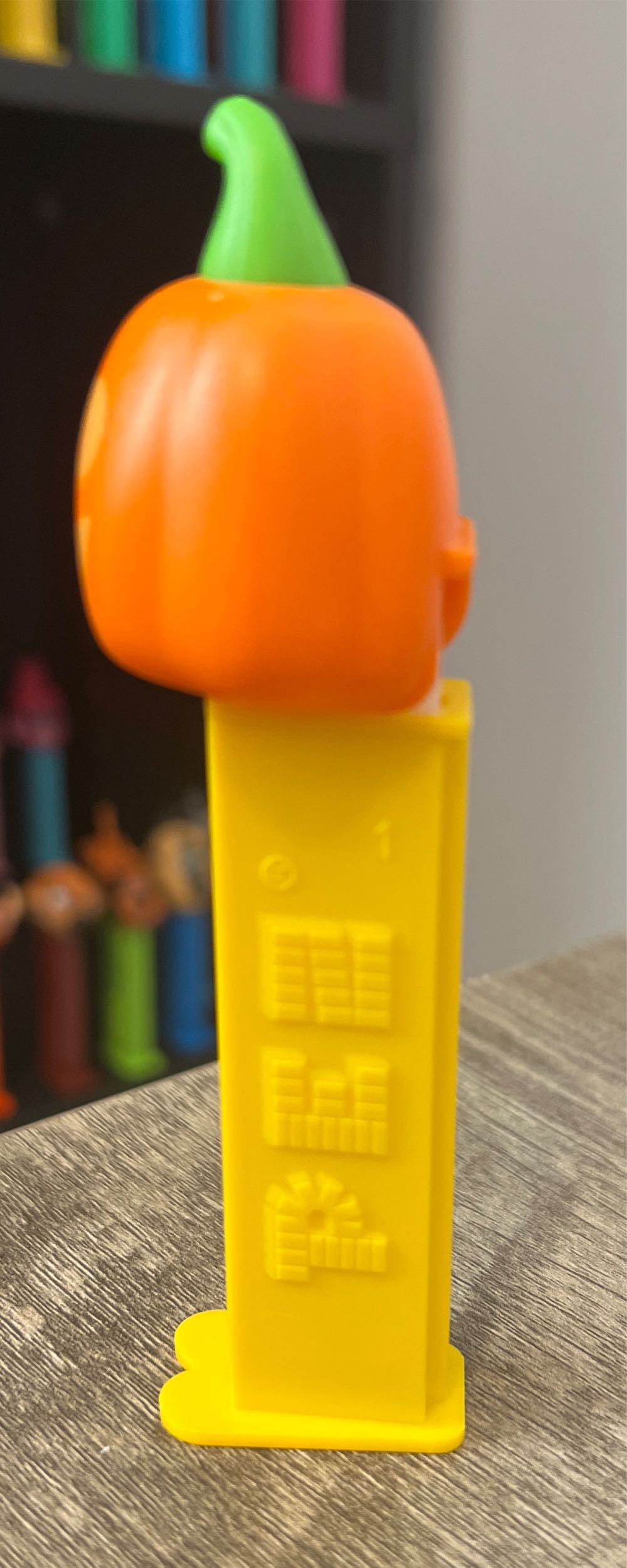 Jack O Lantern (Glow In The Dark) B - Halloween pez collectible [Barcode 073621093034] - Main Image 4