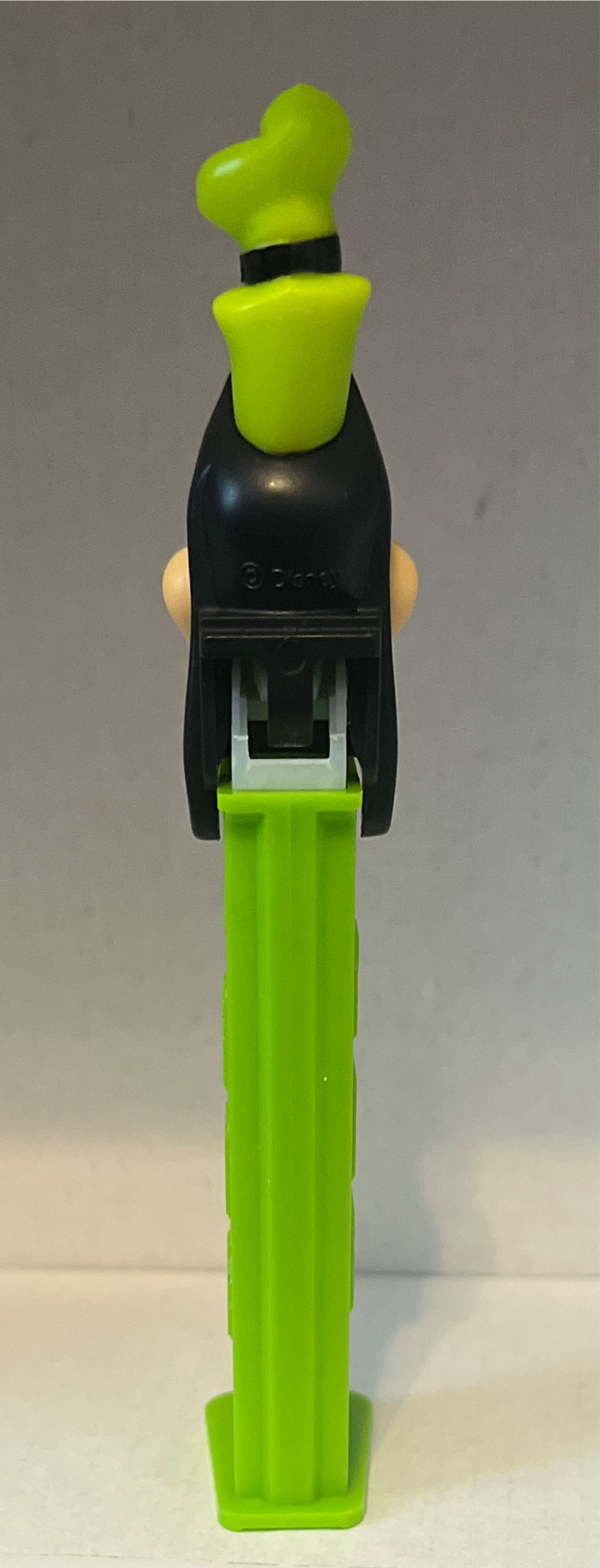 Goofy E - Disney Parks pez collectible - Main Image 3