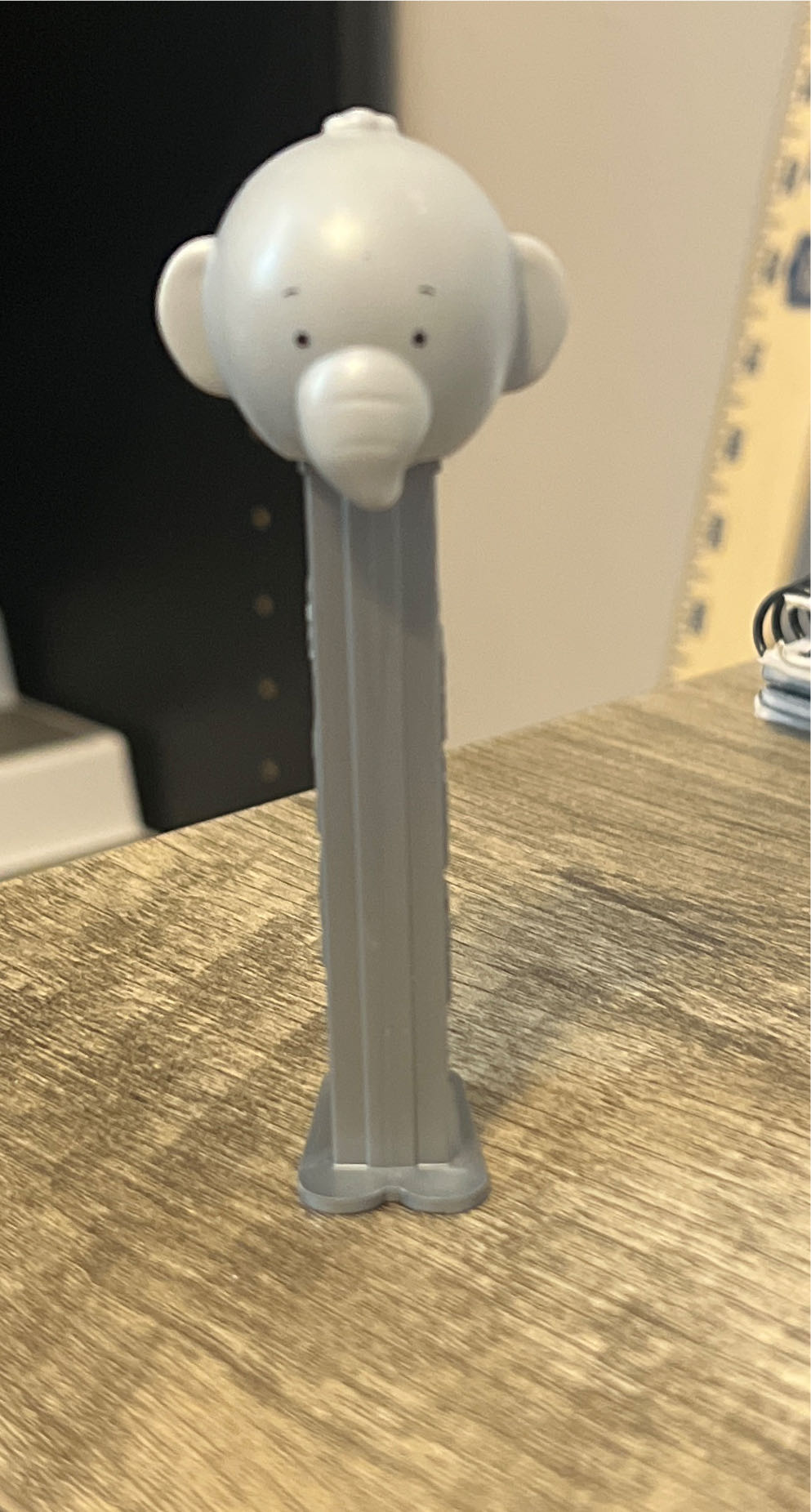 Ella Elephant - Pezimals pez collectible [Barcode 073621097896] - Main Image 2