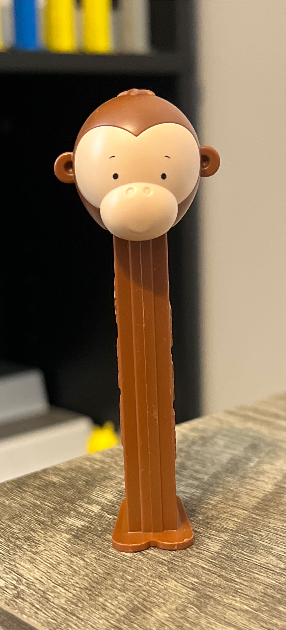 Milo Monkey - Pezimals pez collectible [Barcode 073621097896] - Main Image 2